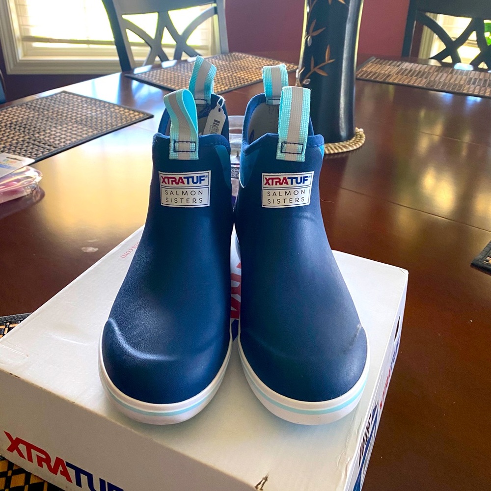 XTRATUF Ankle Deck Boot Salmon Sisters